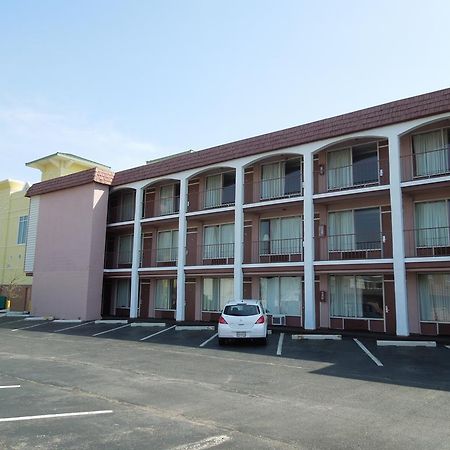 Sunshine Inn & Suites Virginia Beach Exterior photo